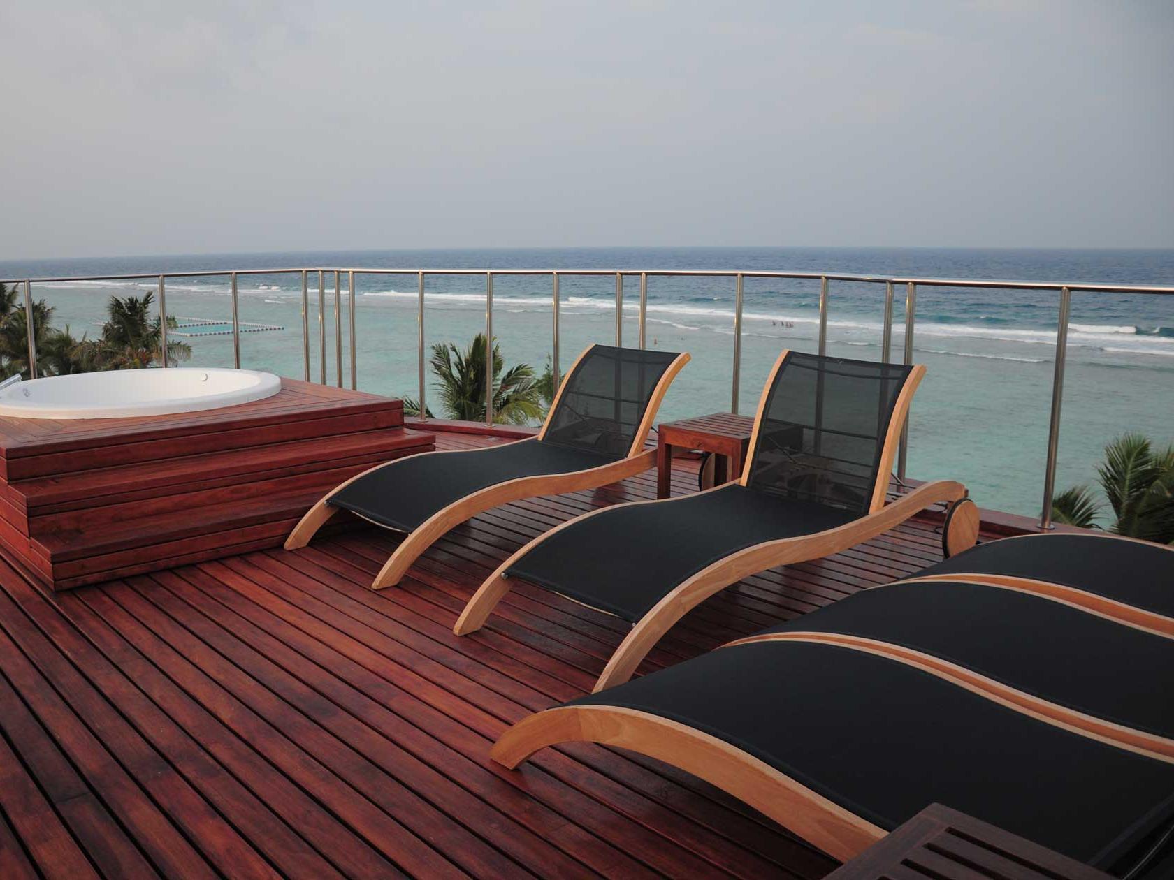 Airport Beach Hotel Hulhumale Exterior foto