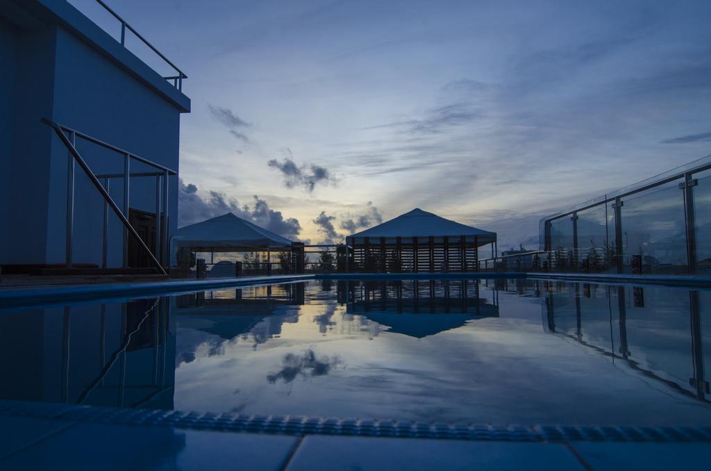 Airport Beach Hotel Hulhumale Exterior foto