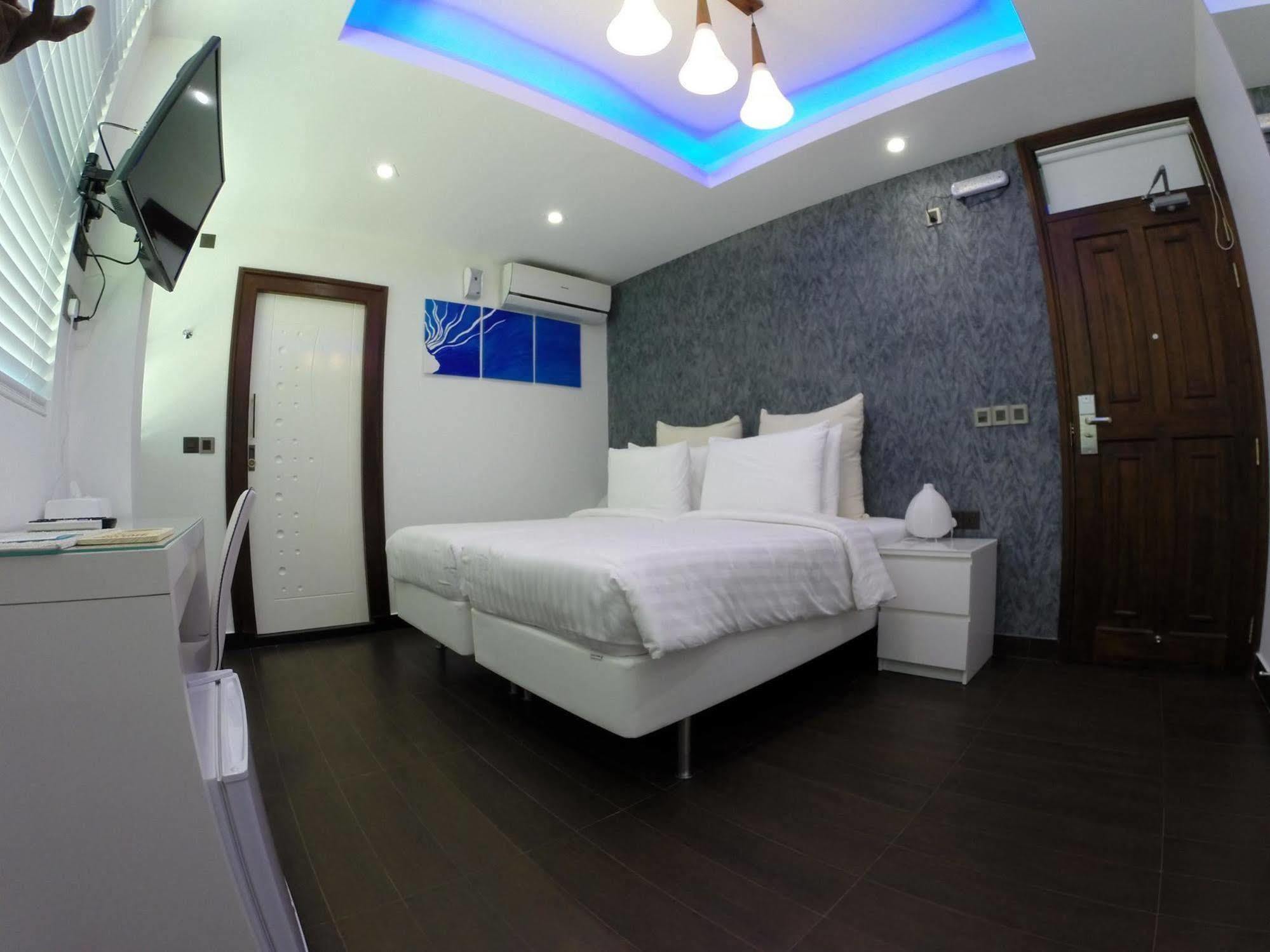 Airport Beach Hotel Hulhumale Exterior foto